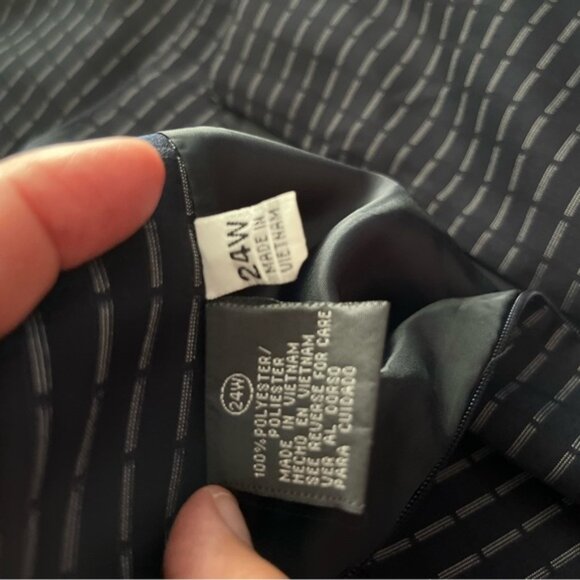 Navy Blue & White Patterned Skirt Suit with Ruffle Bottom, Size 24W - Picture 3 of 14